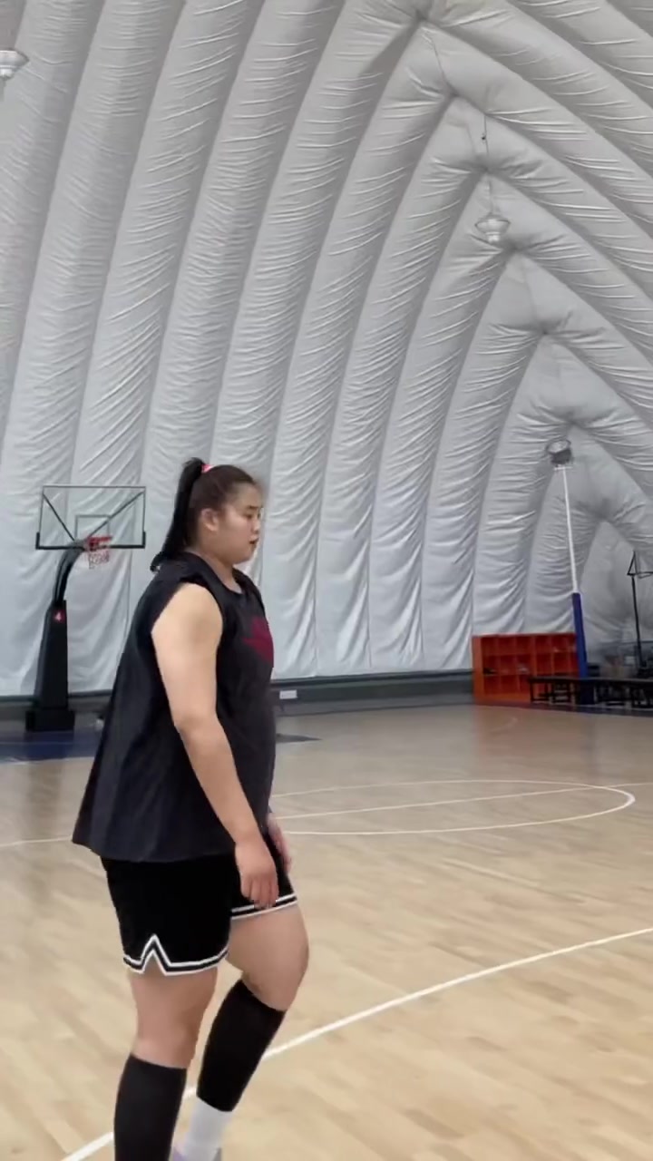 嚯，好魁梧！大寶貝劉禹彤